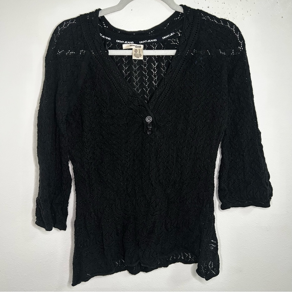 DKNY Jeans petities Y2K style black crochet knit button detail top